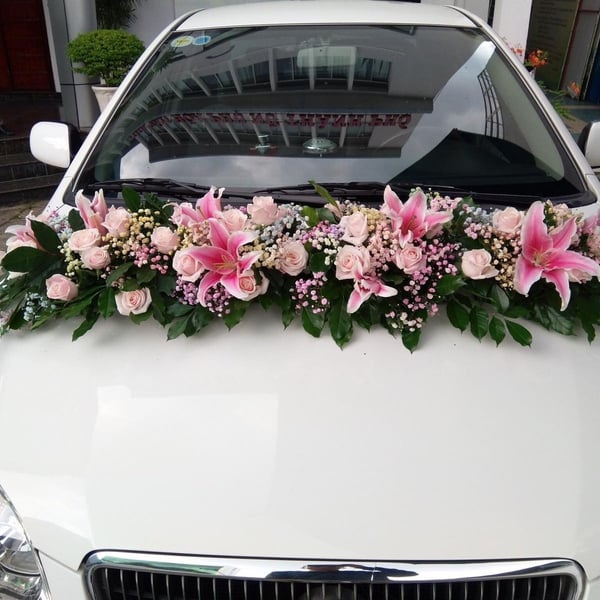 Xe hoa cưới nằm ngang